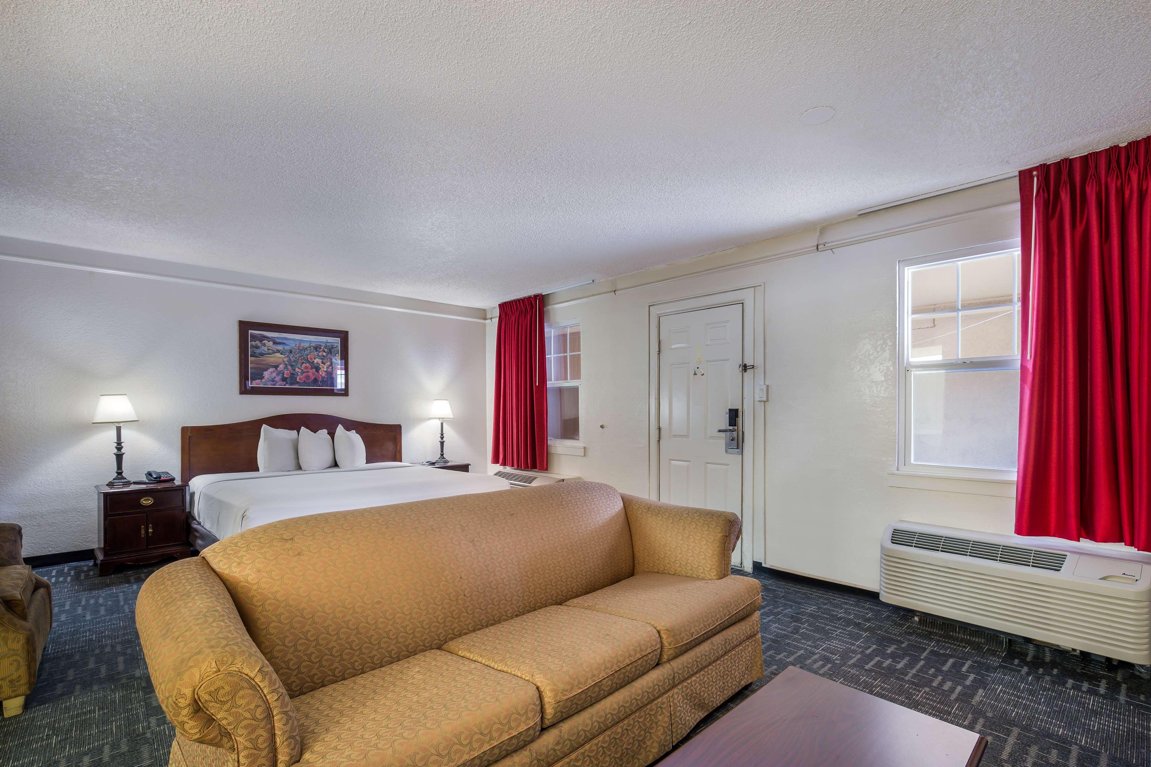 Americas Best Value Inn Denver Exterior photo